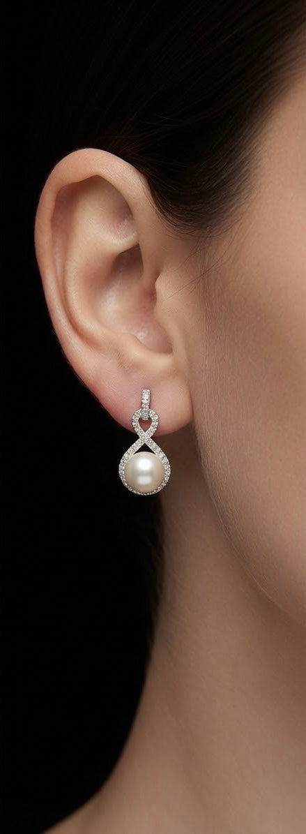 Pendientes de Plata de Ley con Circonitas y Perla